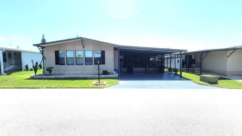 Lake Wales, FL Mobile Home for Sale located at 2325 Heron Drive Tower Lakes